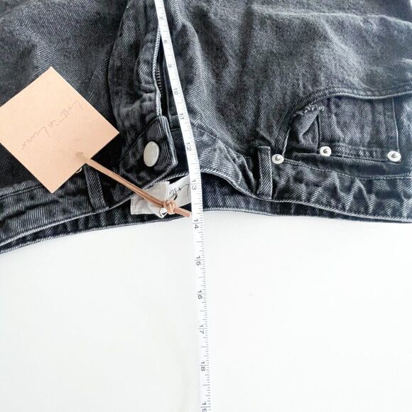 LOST IN LUNAR // The George Shorts // crafted from a 100% cotton denim // Size 8 - Picture 12 of 16